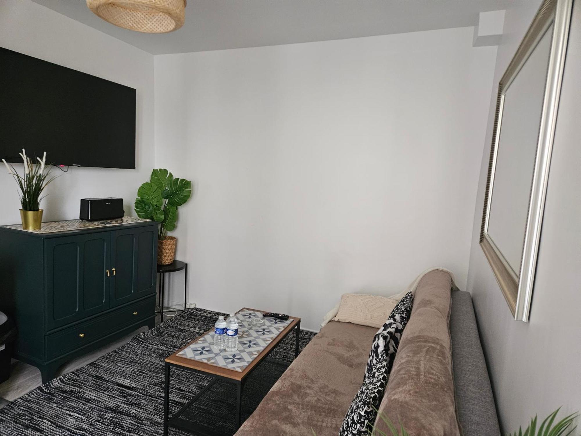 Studio Stade De France 17 Pour 4 Personnes Saint-Denis  Exteriör bild